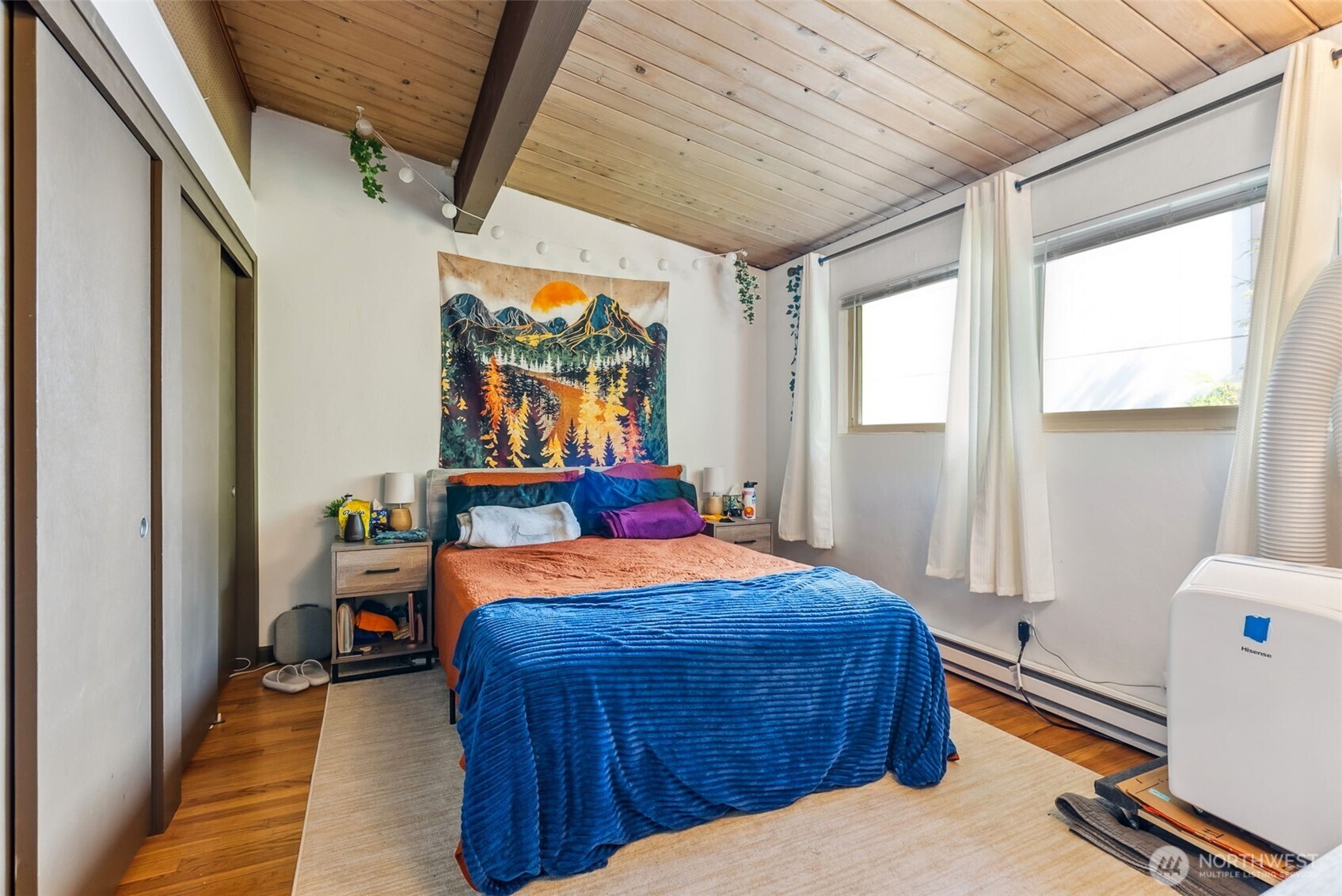 2350 Beacon Avenue South Seattle, WA 98144 - Photo 22 of 23 a bedroom with a bed and a window