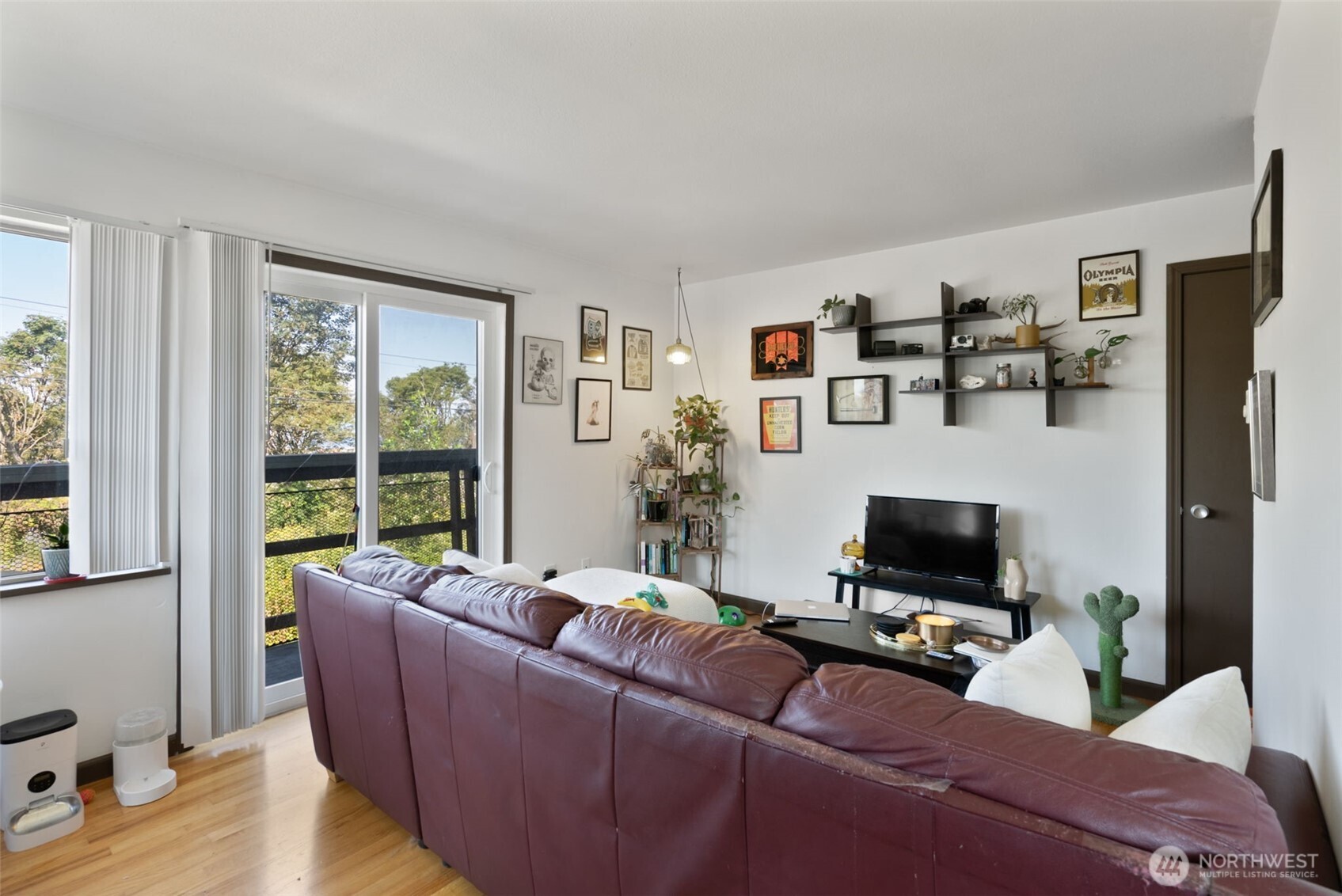2350 Beacon Avenue South Seattle, WA 98144 - Photo 10 of 23 a living room with furniture and a flat screen tv