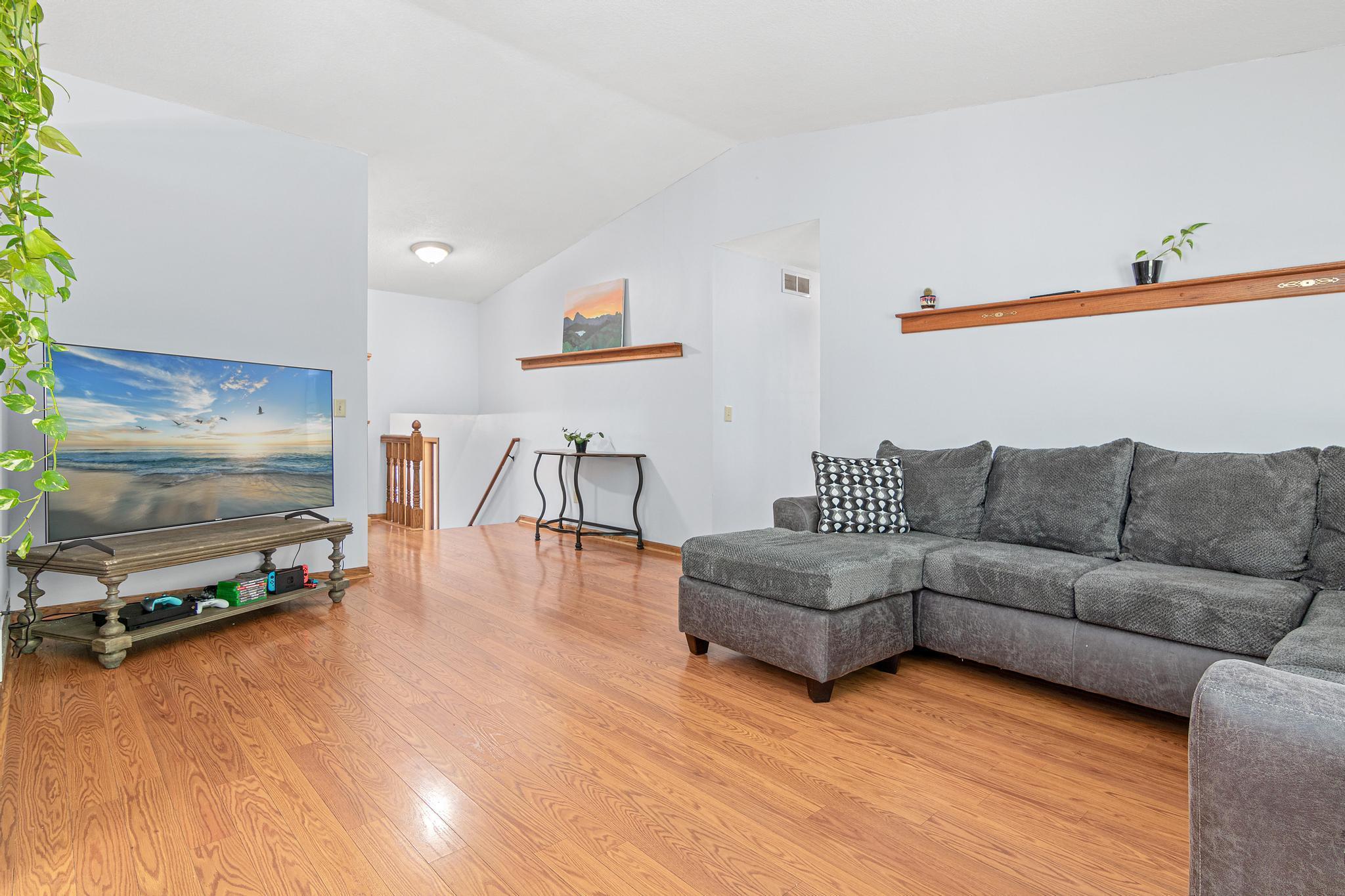 1069 Hunter Ridge Hudson, WI 54016 - Photo 8 of 25