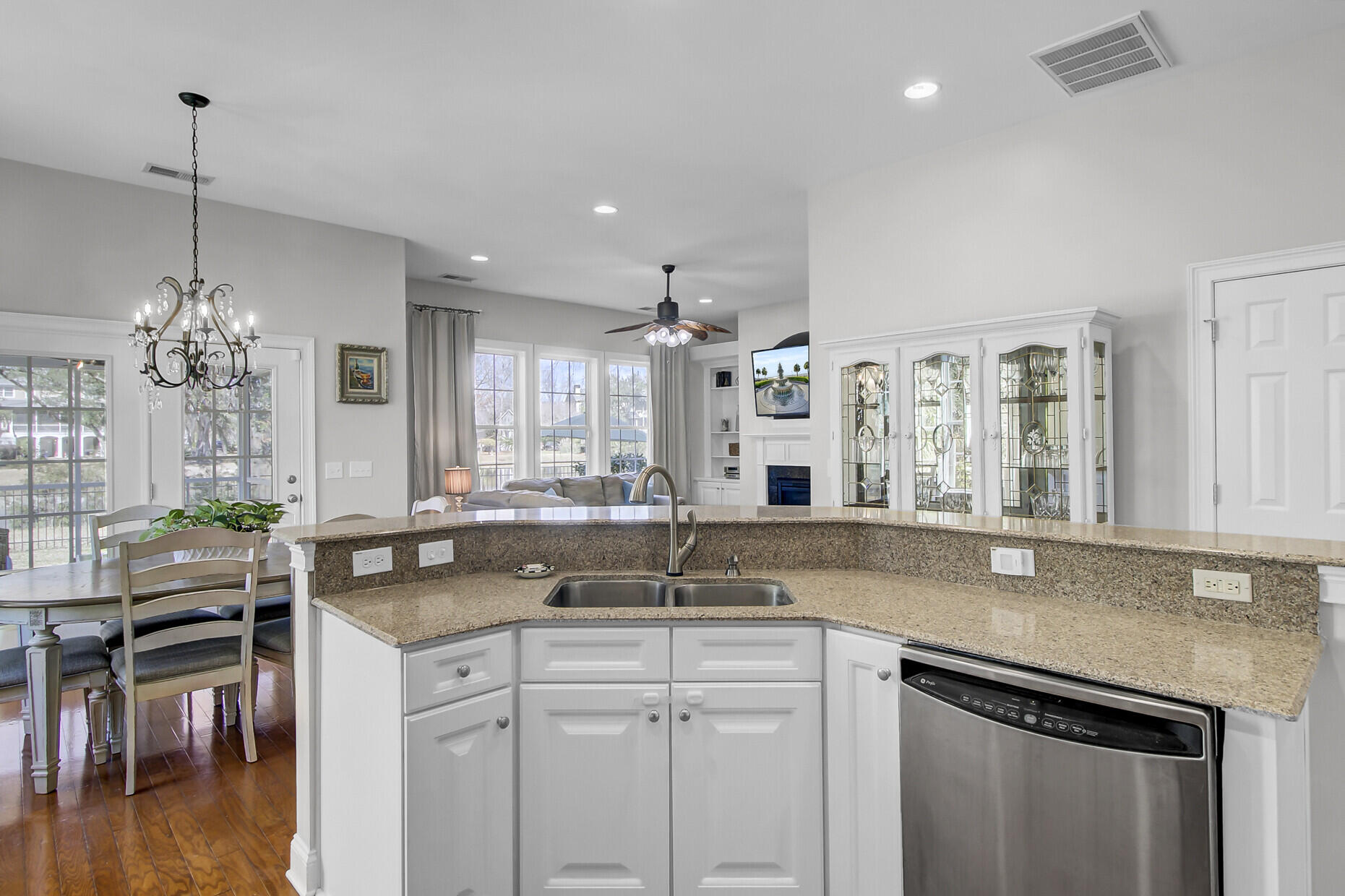 1900 Hall Point Road Mount Pleasant, SC 29466 - Photo 14 of 54 15_15_mls