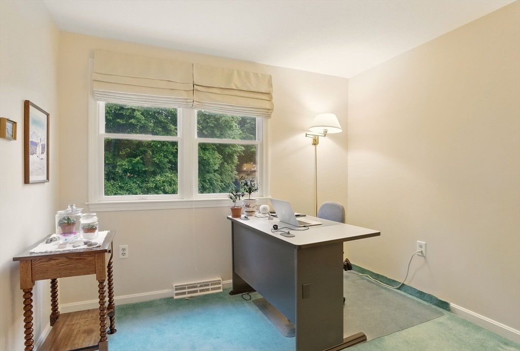 4 Colony Circle Bedford, MA 01730 - Photo 14 of 22