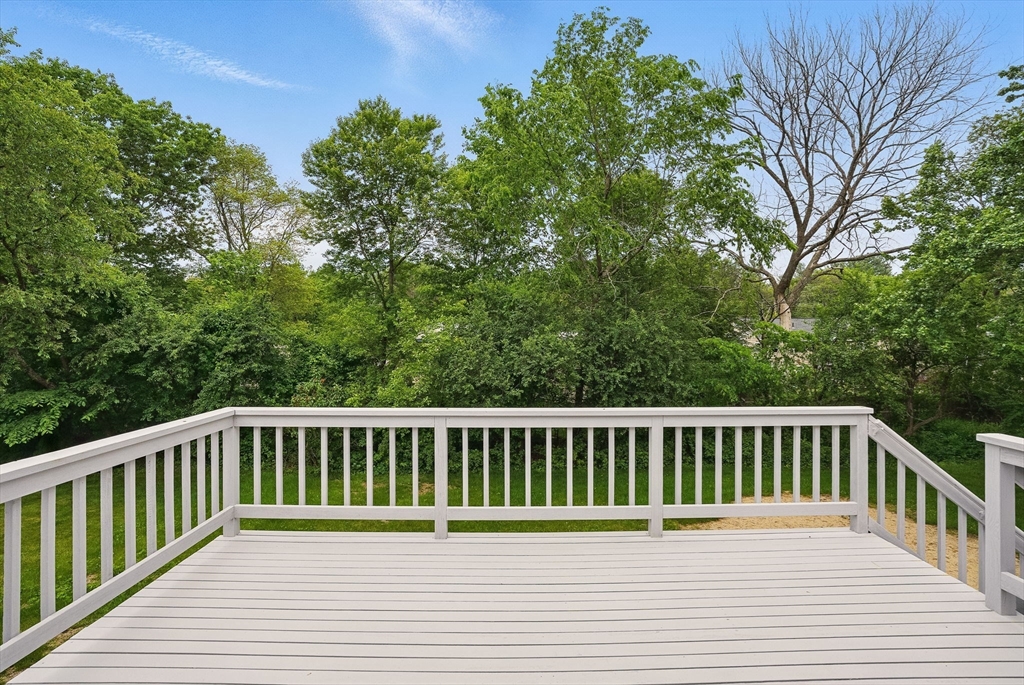 4 Colony Circle Bedford, MA 01730 - Photo 18 of 22