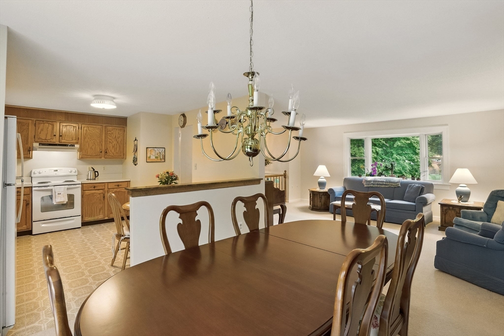 4 Colony Circle Bedford, MA 01730 - Photo 5 of 22