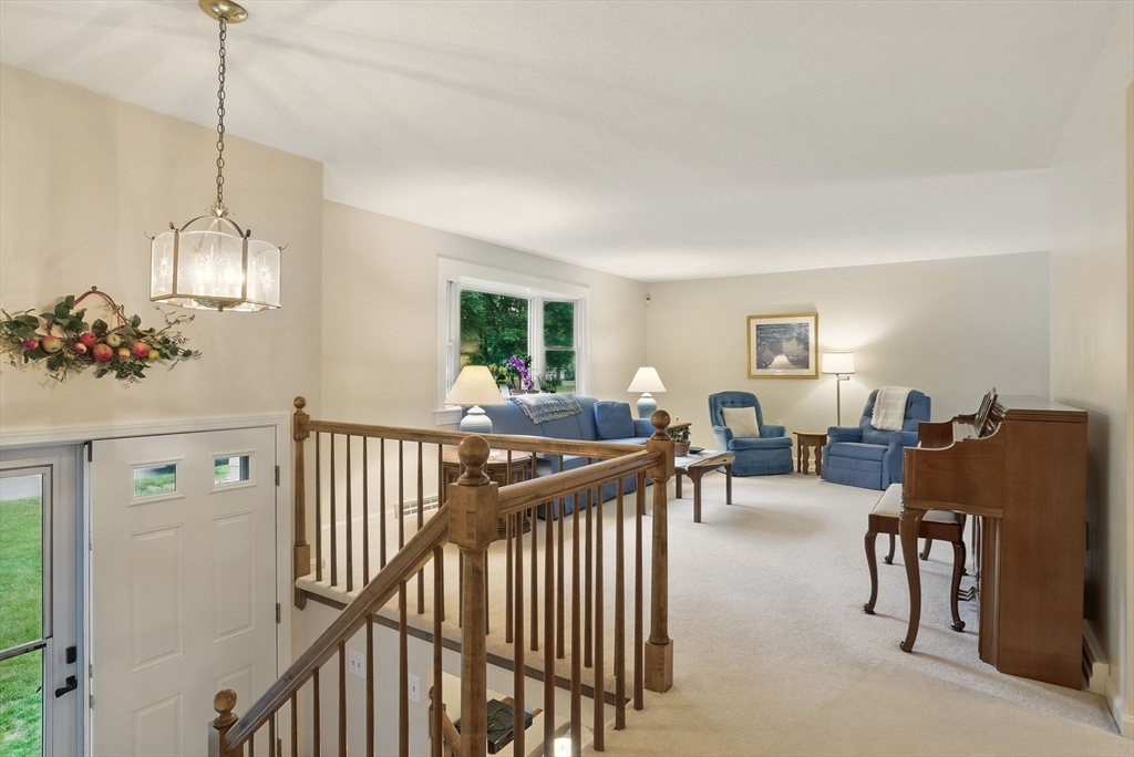 4 Colony Circle Bedford, MA 01730 - Photo 10 of 22