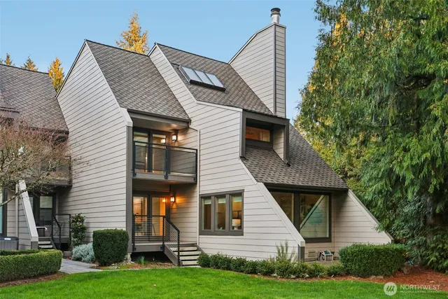 $1,750,000 | 10331 Northeast 19th Place, Bellevue, WA 98004