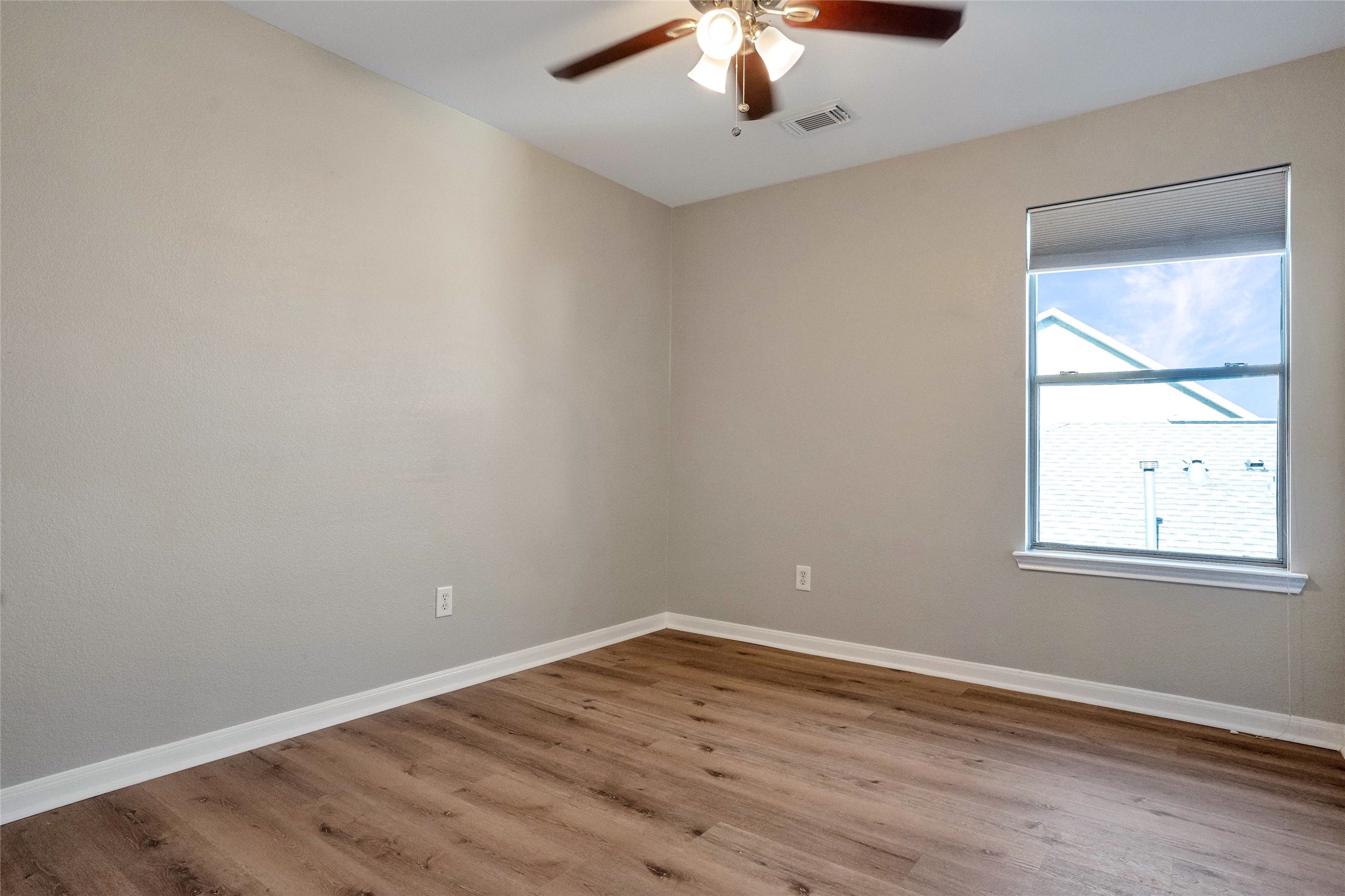 3630 Avalon Castle Drive Spring, TX 77386 - Photo 31 of 39 Comfortably sized bedroom offering flexible layout options and natural light.