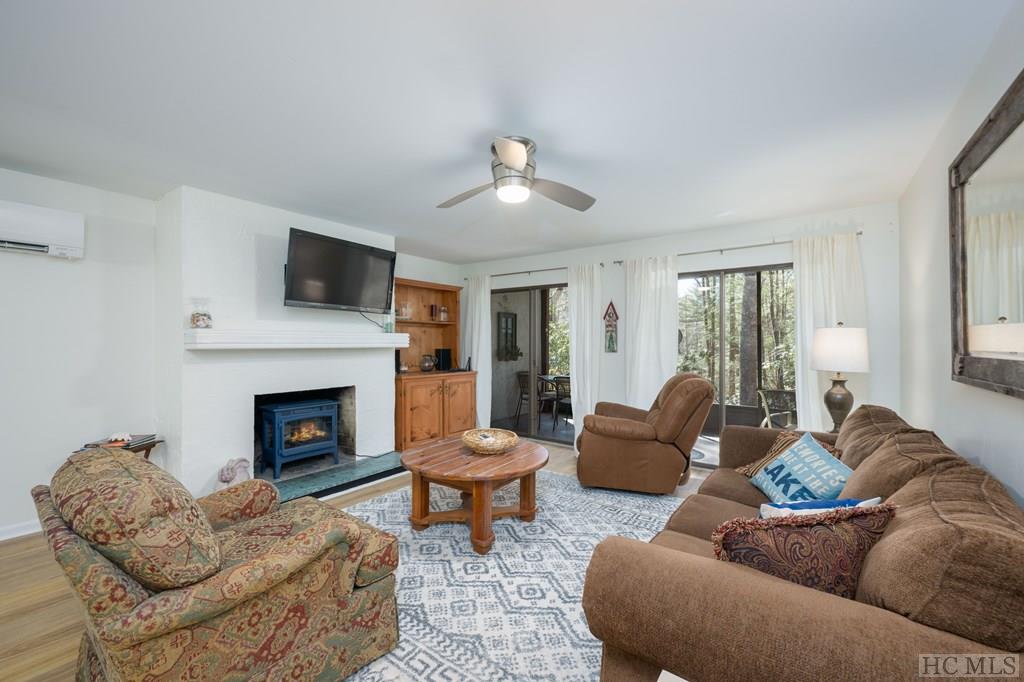 435-1B Overlook Road, Unit 1B Sapphire, NC 28774 - Photo 15 of 53 Gallery Image 15