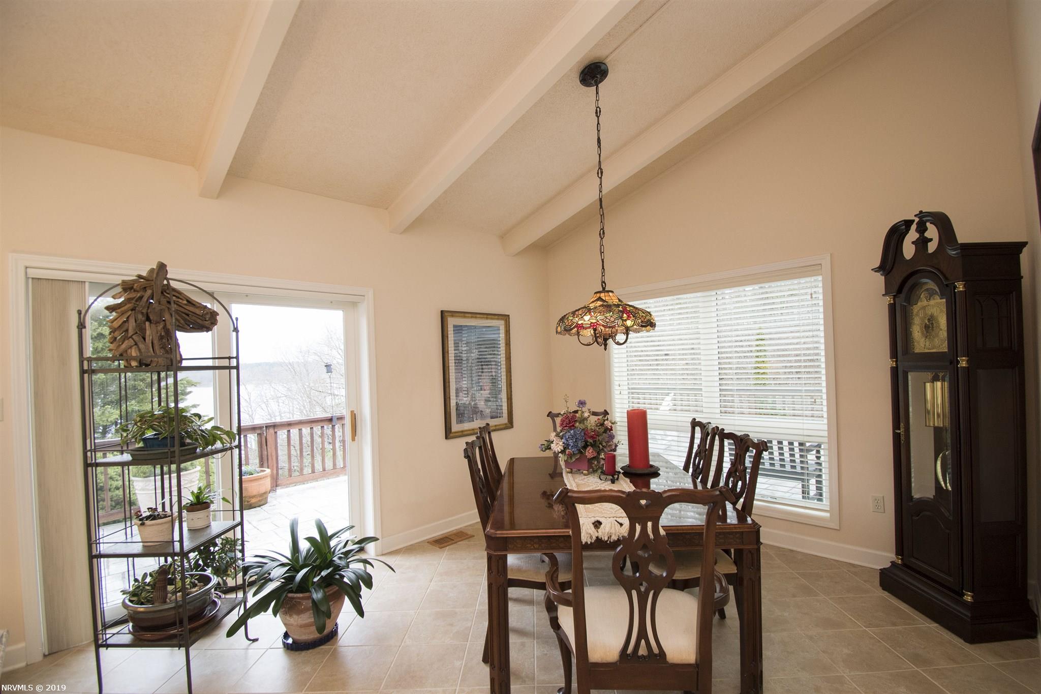 4411 Mariners Point Road Radford, VA 24141 - Photo 19 of 46 Gallery Image 19
