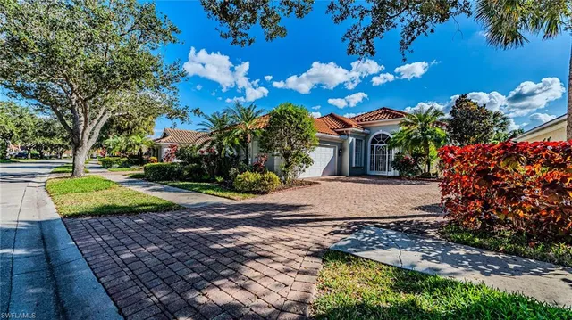 $715,000 | 3766 Whidbey Way, Naples, FL 34119