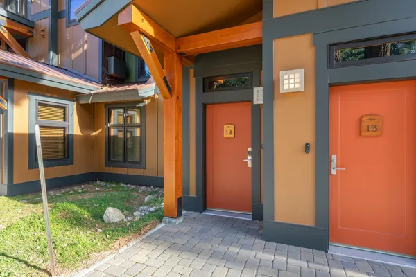 a view of a house with backyard of the house