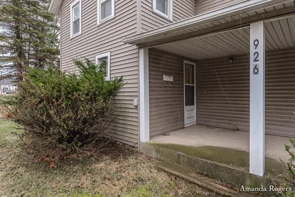 $250,000 | 926 East Main Street, Lowell, MI 49331