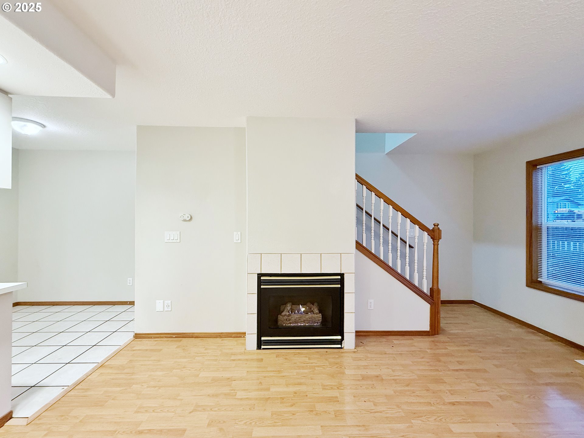 14134 East Burnside Street, Unit 3 Portland, OR 97233 - Photo 5 of 31 Living Room