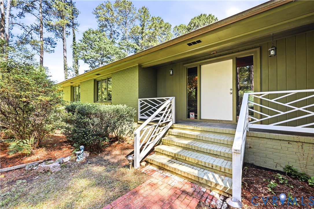 2037 Dodson Road Petersburg, VA 23805 - Photo 2 of 46