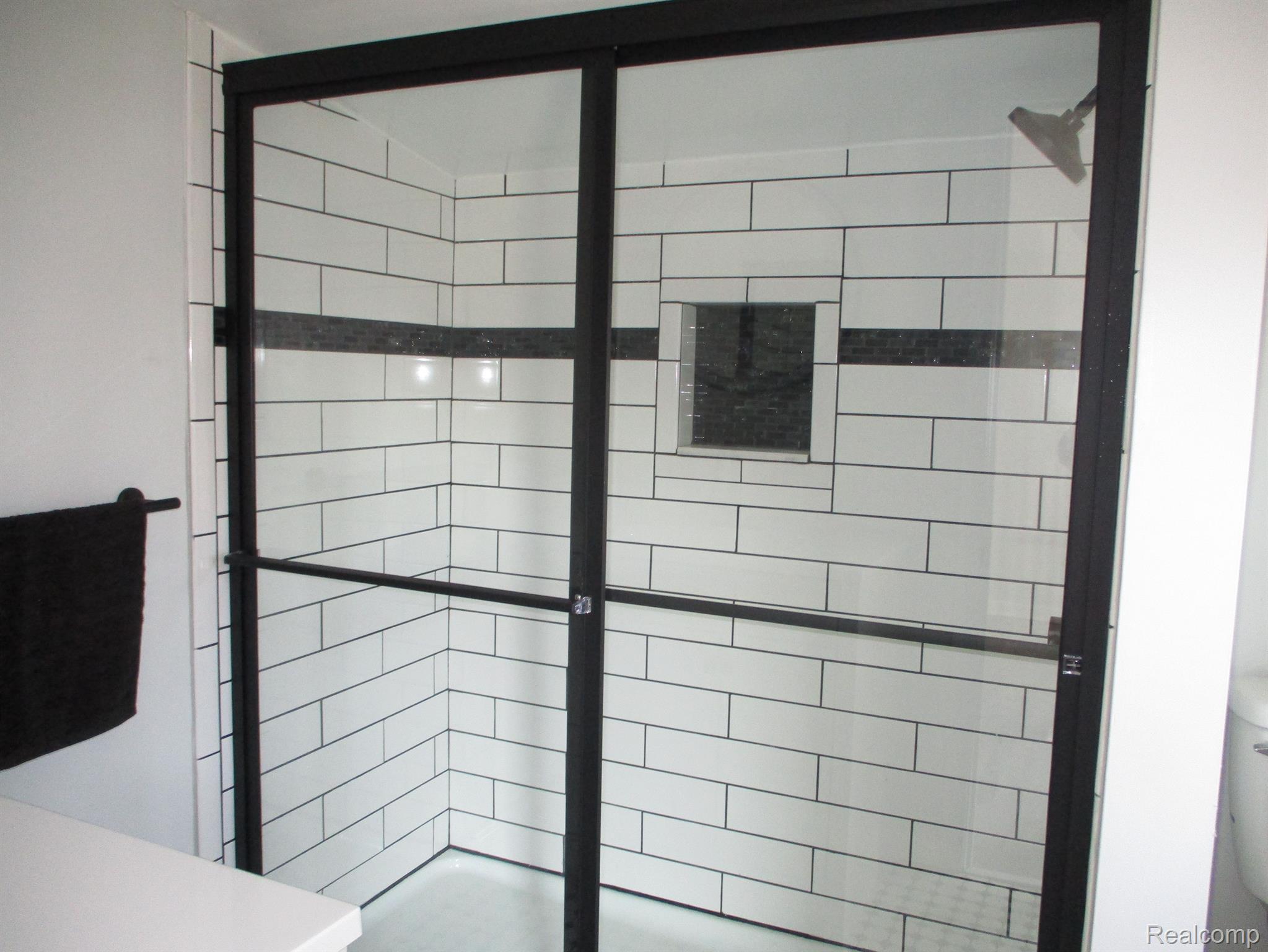 42360 Willow Road New Boston, MI 48164 - Photo 27 of 49 Walk in Shower
