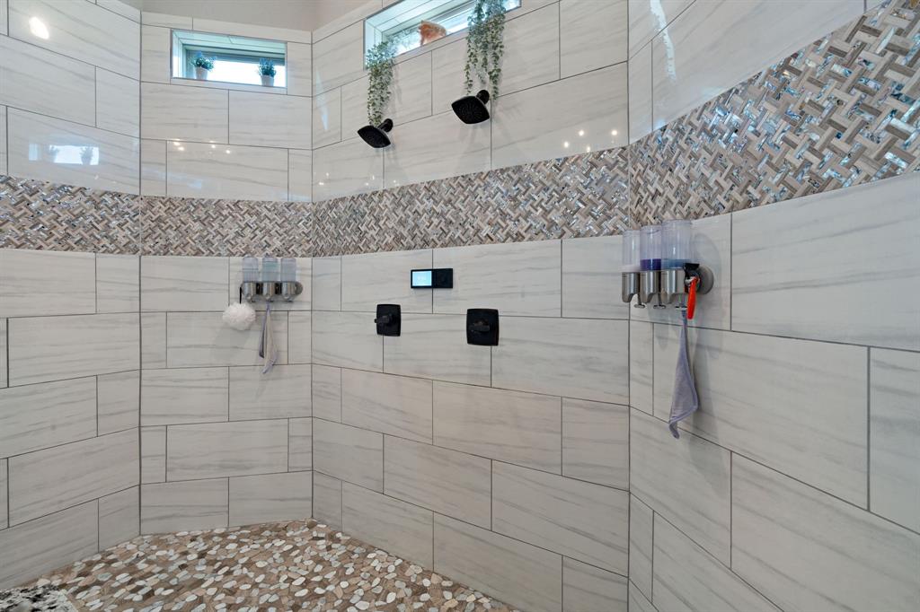 3032 Perkins Weatherford, TX 76088 - Photo 31 of 40 a bathroom with a shower