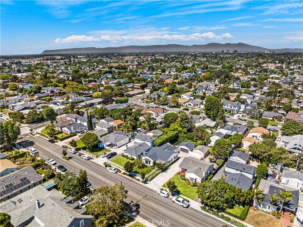 320 Broadway Costa Mesa, CA 92627 - Photo 43 of 53 an aerial view of residential houses with outdoor space
