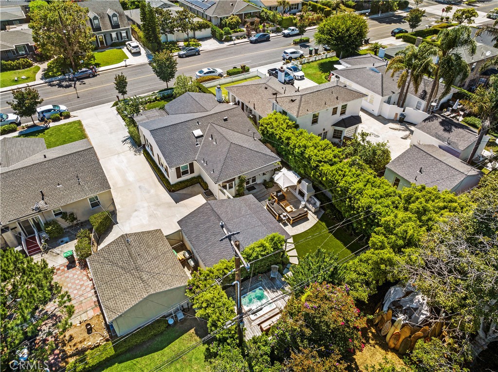 320 Broadway Costa Mesa, CA 92627 - Photo 47 of 53 an aerial view of residential houses with outdoor space