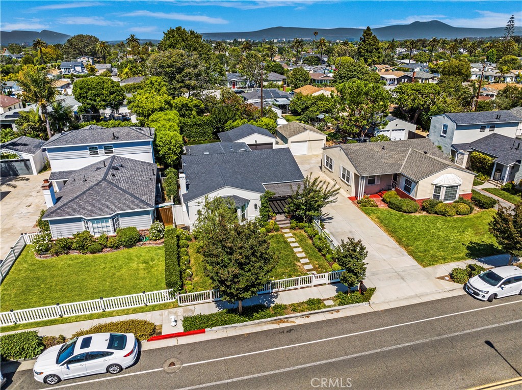 320 Broadway Costa Mesa, CA 92627 - Photo 51 of 53 an aerial view of residential houses with outdoor space