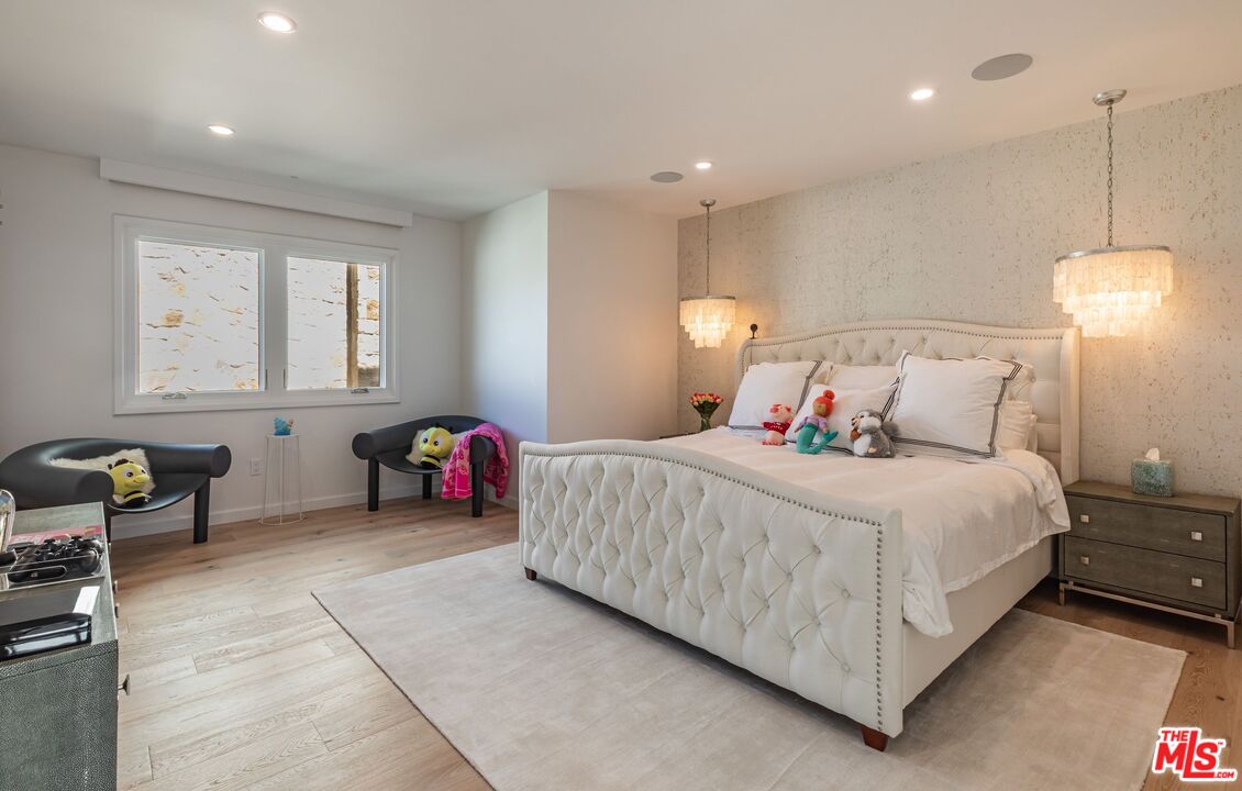 27228 Escondido Beach Road Malibu, CA 90265 - Photo 23 of 32
