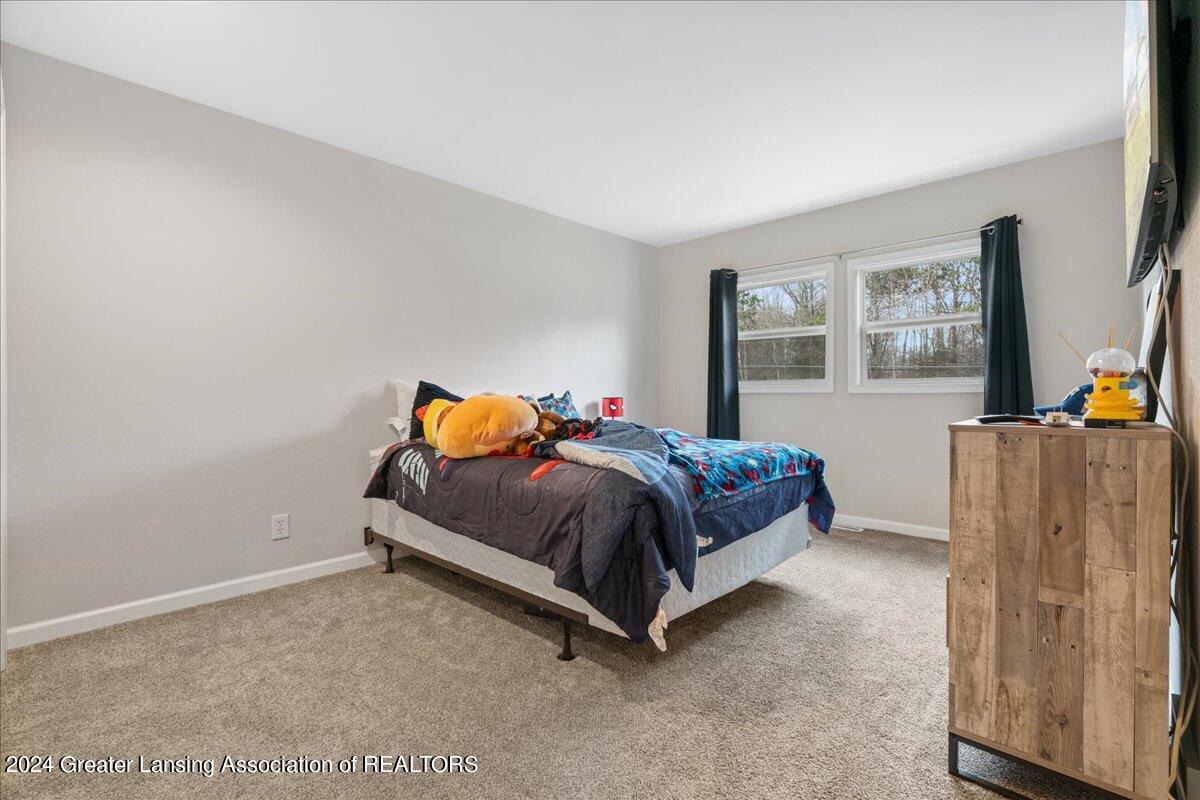 240 South 9 Mile Road Midland, MI 48640 - Photo 20 of 43 43-Media Jett-42