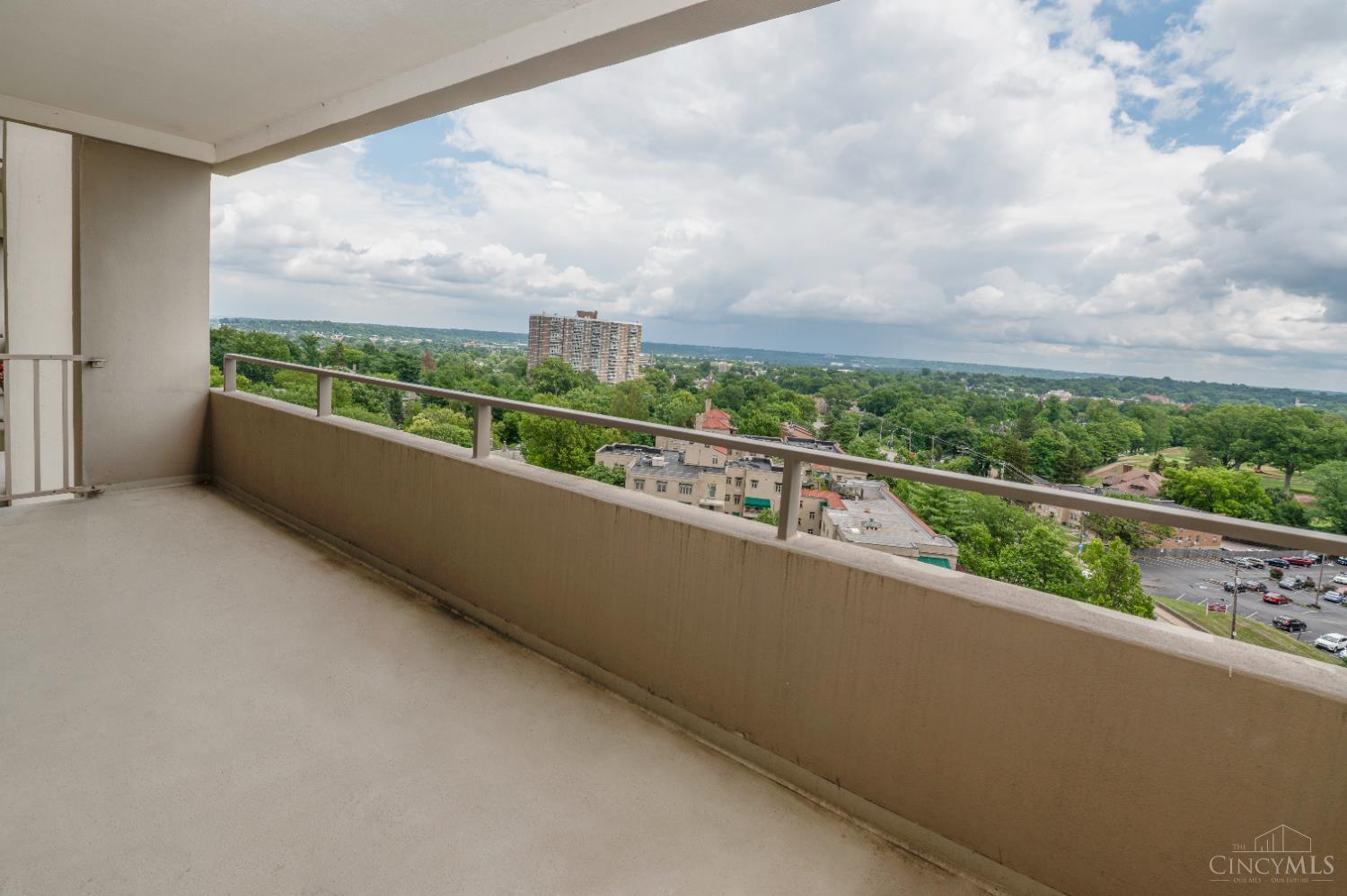 2324 Madison Road, Unit 1404 Cincinnati, OH 45208 - Photo 25 of 35
