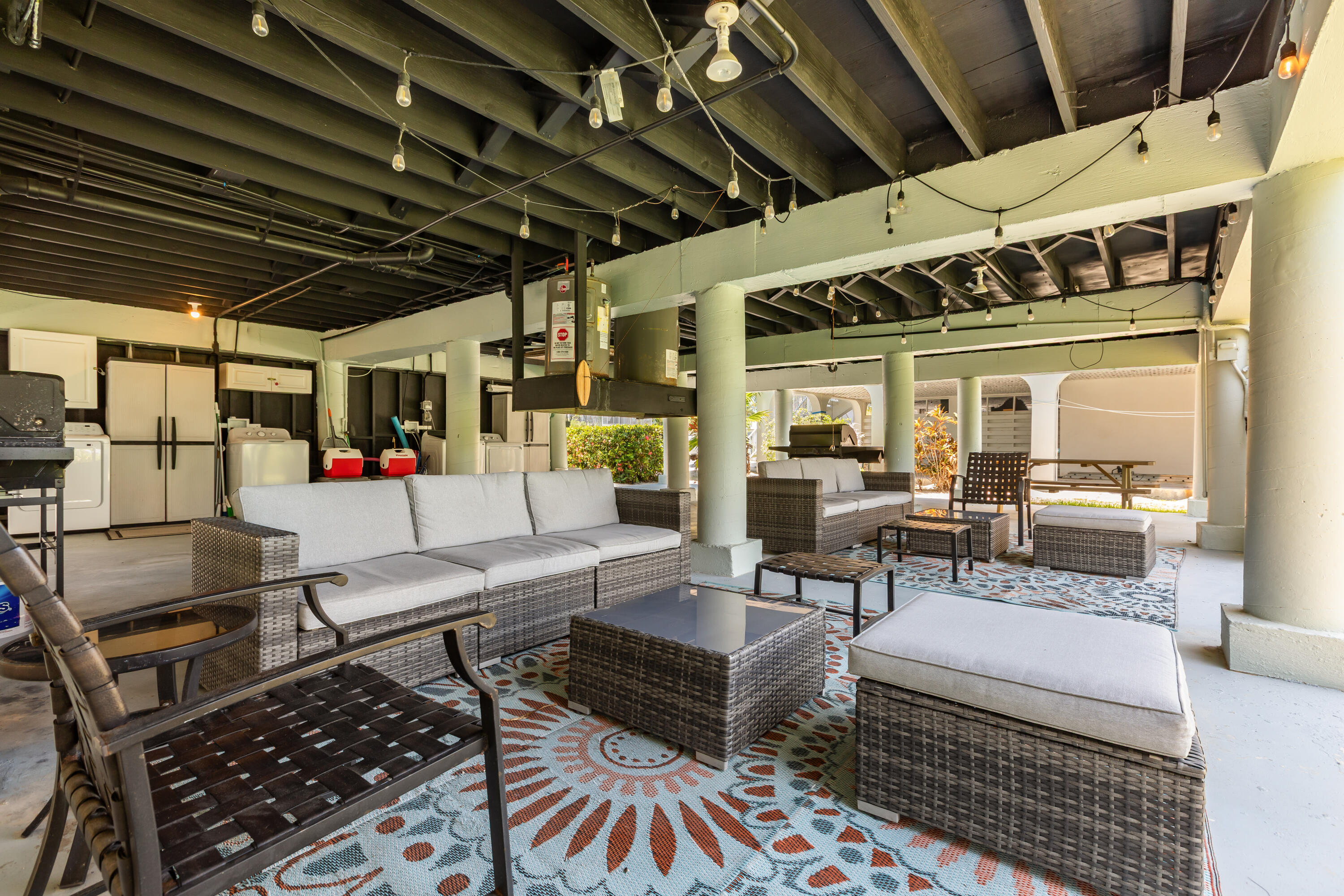 280-290 3rd Street Key Colony Beach, FL 33051 - Photo 15 of 28 a outdoor living space with patio furniture