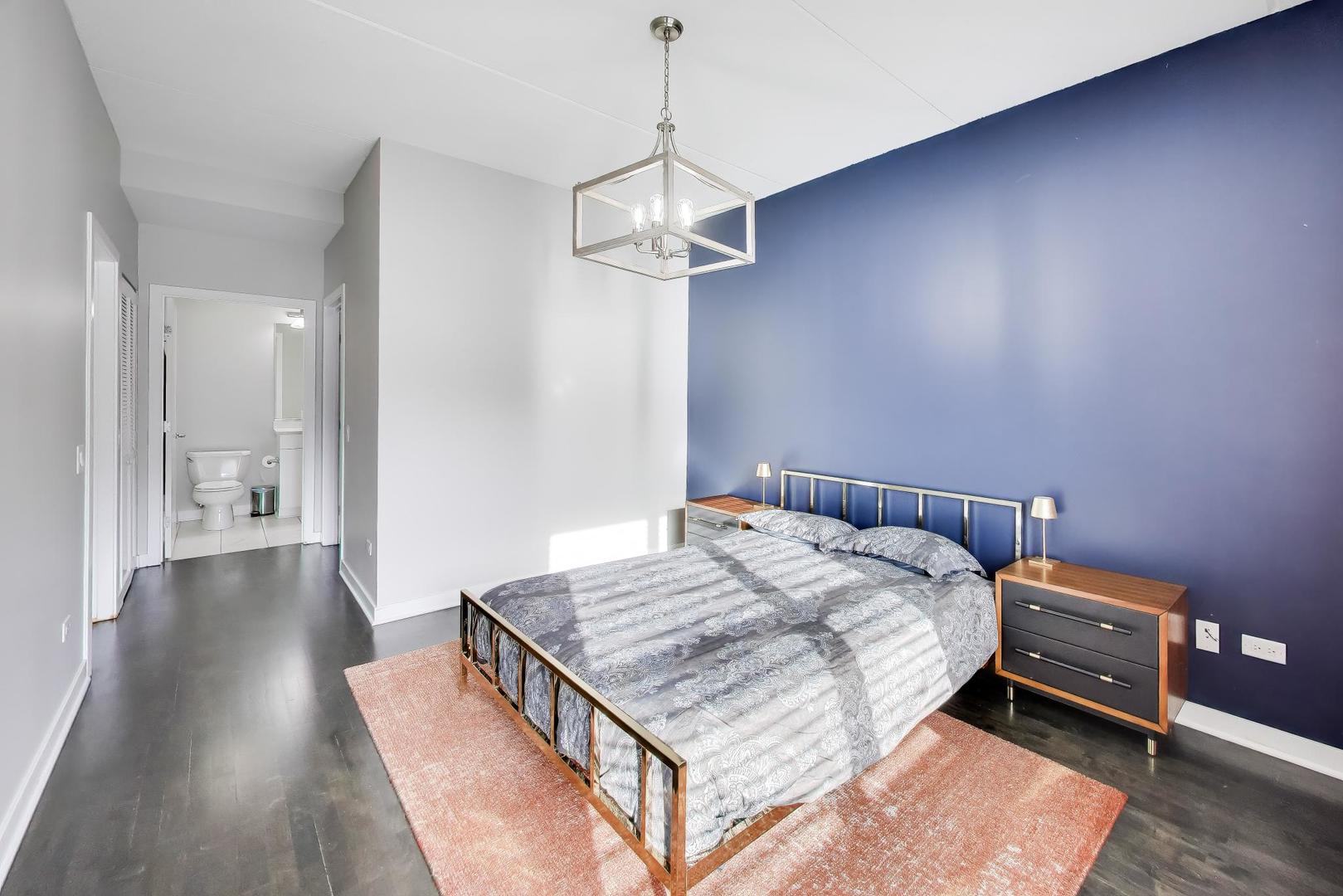 4311 North Sheridan Road, Unit 204 Chicago, IL 60613 - Photo 10 of 18