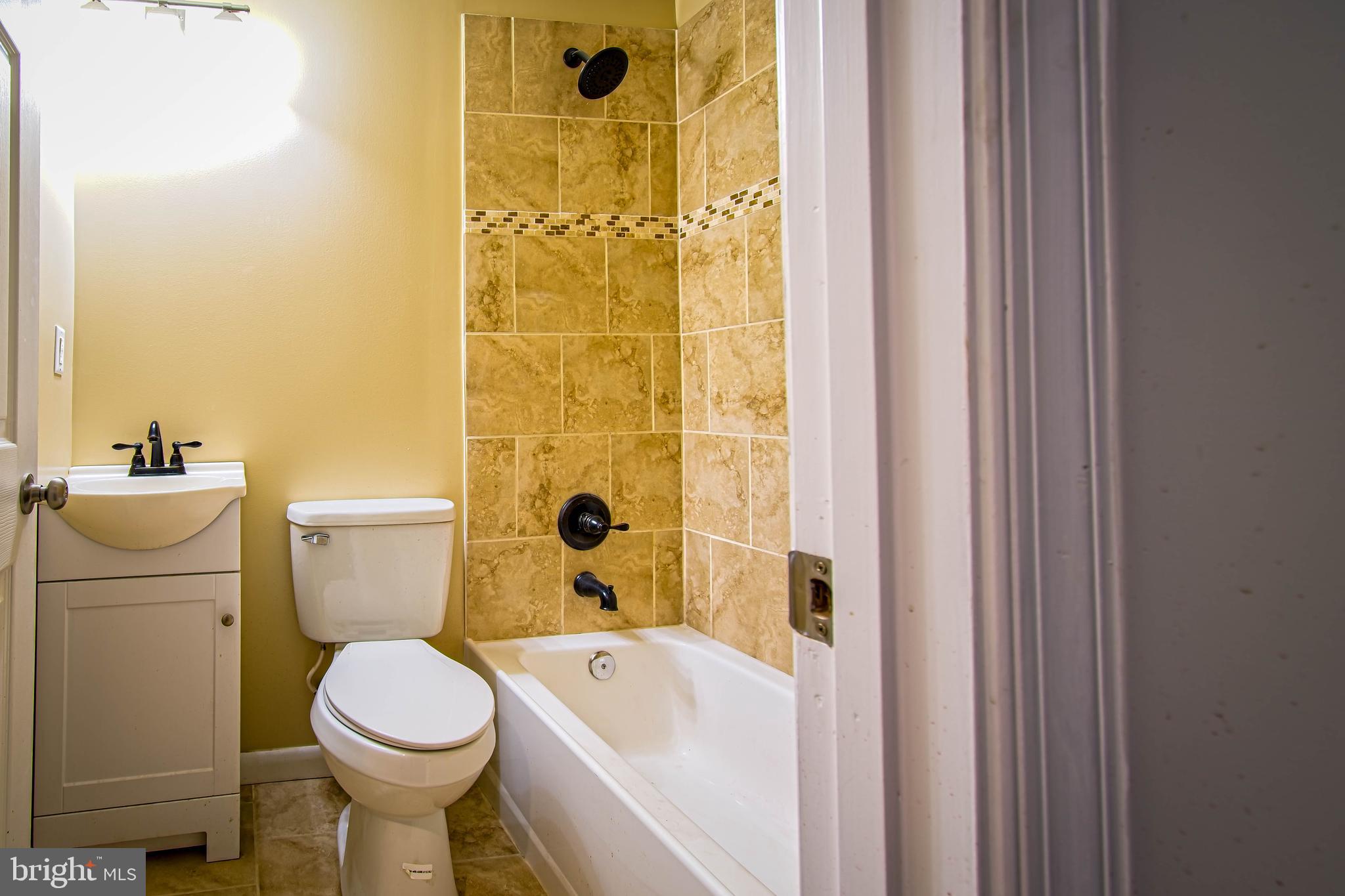 1638 Northgate Road Baltimore, MD 21218 - Photo 6 of 29