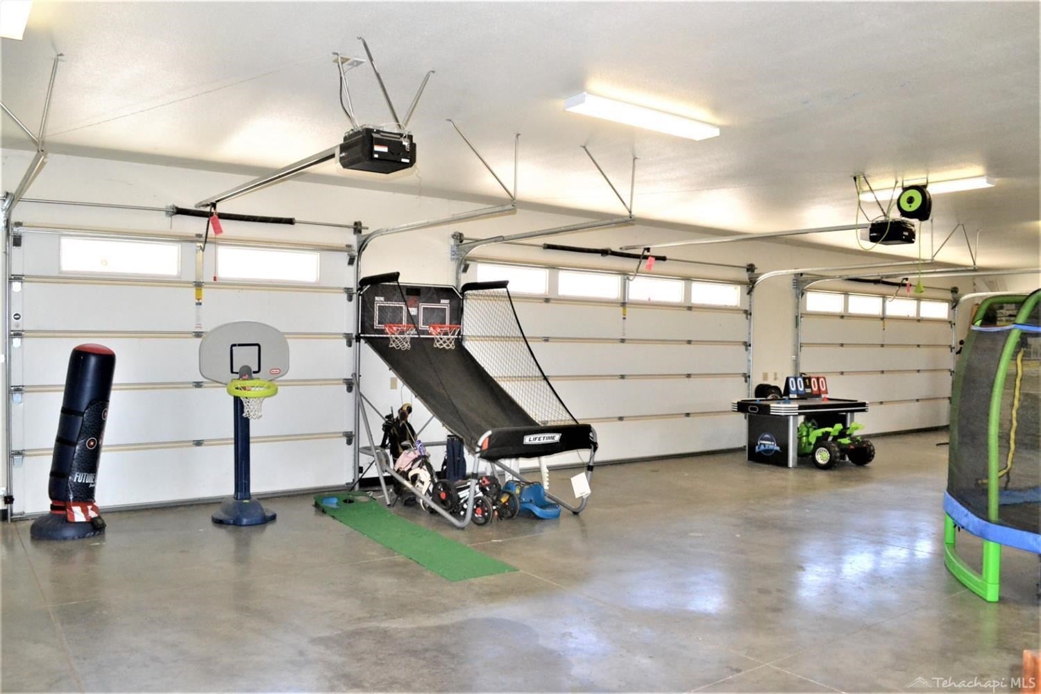 26471 Bear Valley Road Tehachapi, CA 93561 - Photo 37 of 52 Gallery Image 37