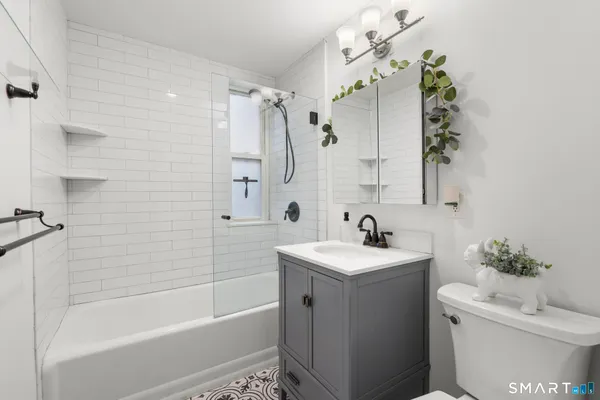 $3,500 | 70 Strawberry Hill Avenue, Unit 22E, Stamford, CT 06902