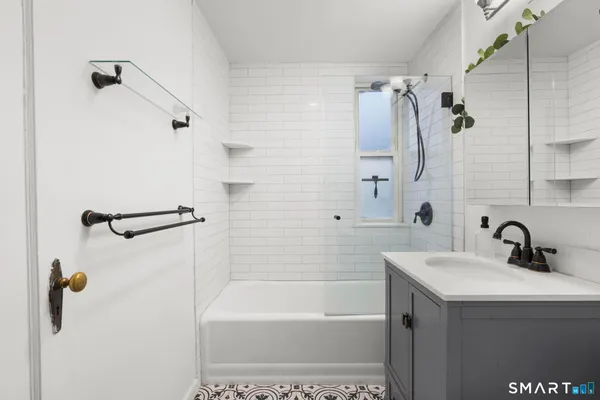 $3,500 | 70 Strawberry Hill Avenue, Unit 22E, Stamford, CT 06902