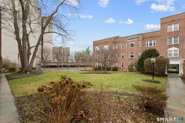 $3,500 | 70 Strawberry Hill Avenue, Unit 22E, Stamford, CT 06902