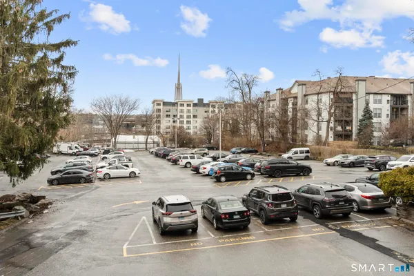 $3,500 | 70 Strawberry Hill Avenue, Unit 22E, Stamford, CT 06902