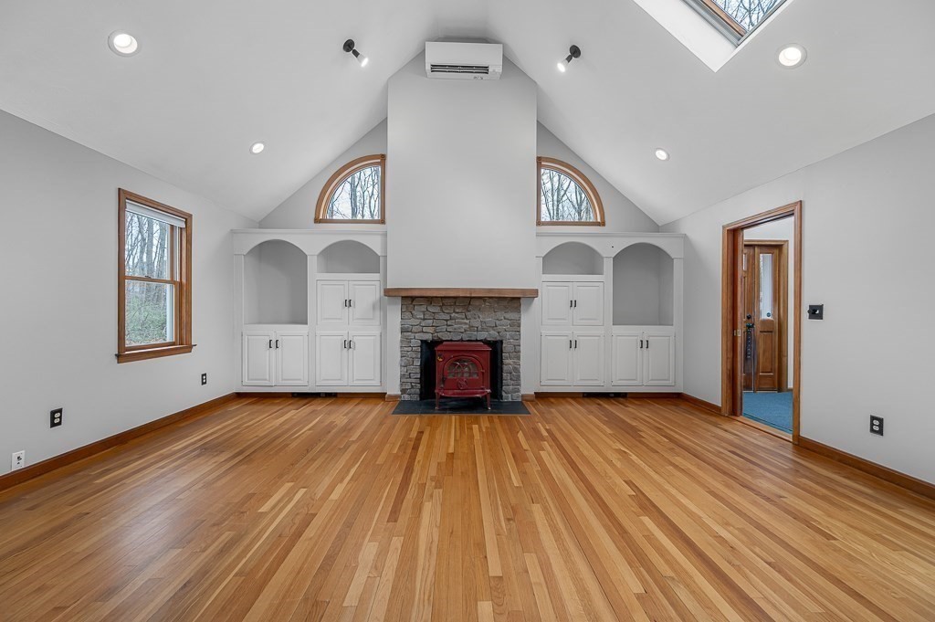 30 Marble Road Spencer, MA 01562 - Photo 2 of 28