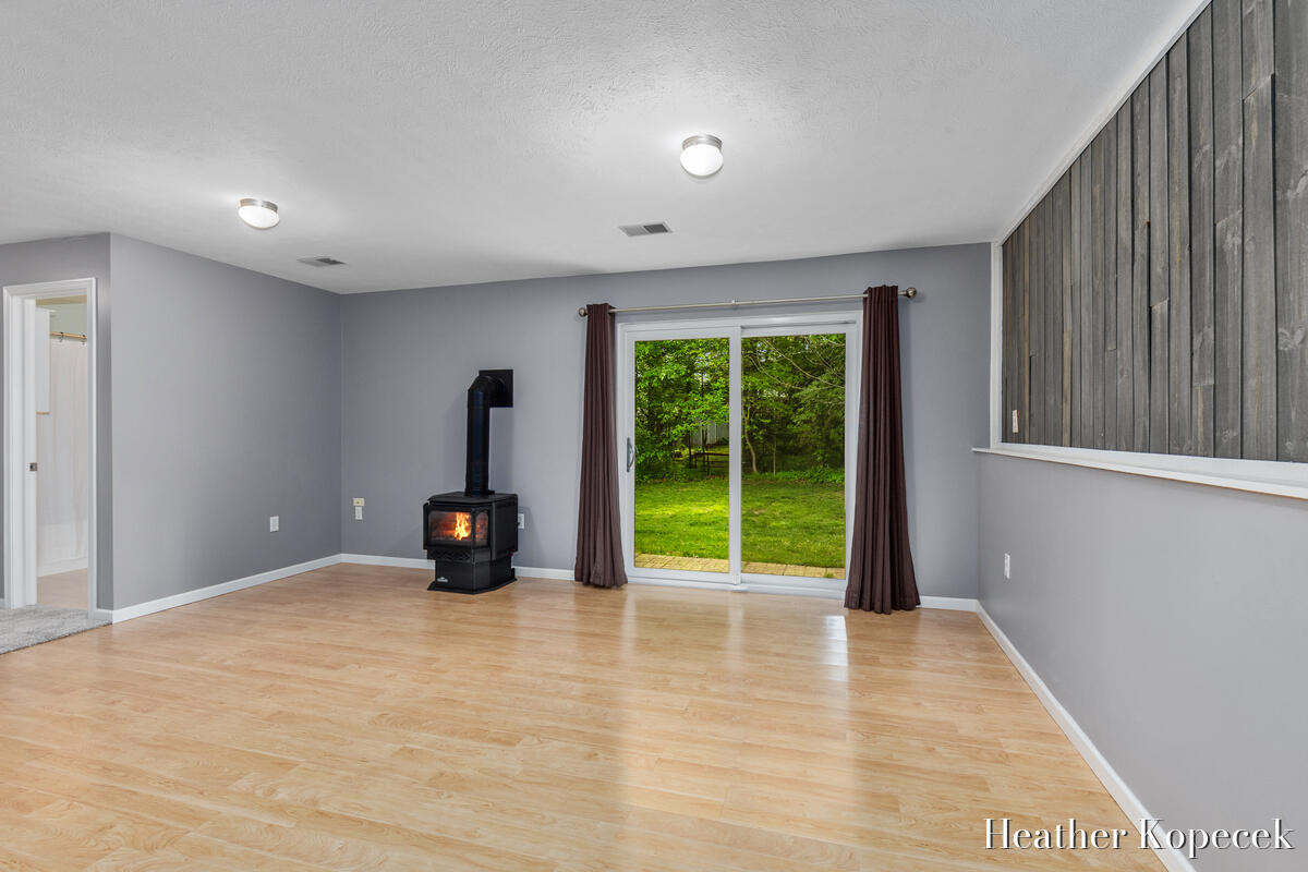 1663 Barnsley Court Southeast Lowell, MI 49331 - Photo 20 of 31 https___photoreal.io_wp-content_photorea