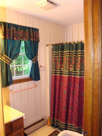 122 Winesap Road Pittsfield, MA 01201 - Photo 12 of 22 Master bath