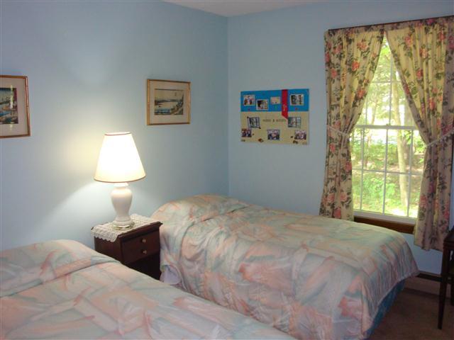 122 Winesap Road Pittsfield, MA 01201 - Photo 15 of 22 Bedroom