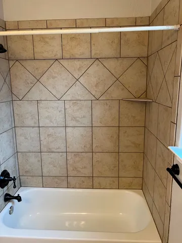 $2,600 | 503 Woodland Park Drive, Marble Falls, TX 78654