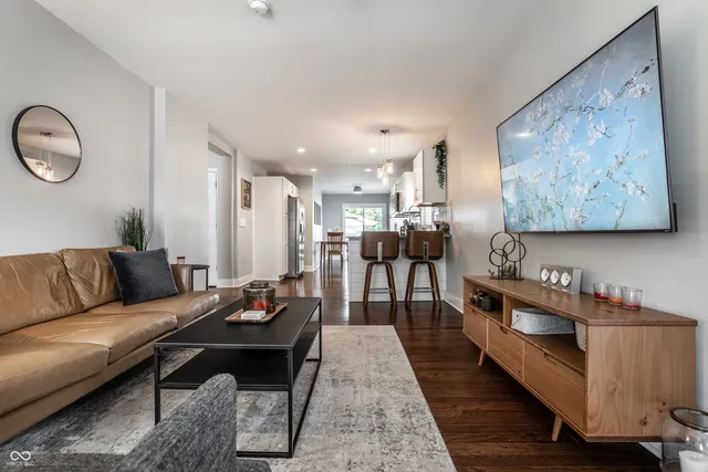 $285,000 | 3050 Central Avenue, Indianapolis, IN 46205