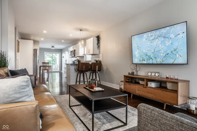 $285,000 | 3050 Central Avenue, Indianapolis, IN 46205