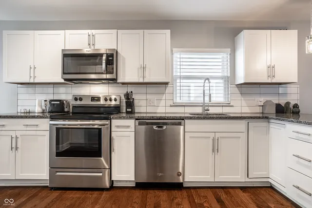 $285,000 | 3050 Central Avenue, Indianapolis, IN 46205