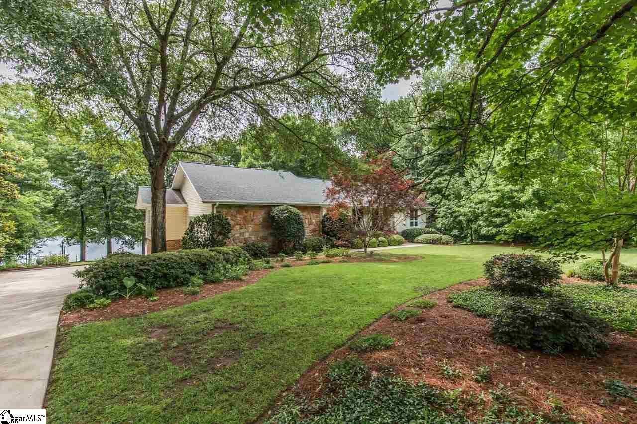 209 Rivendell Drive Pelzer, SC 29669 - Photo 3 of 35