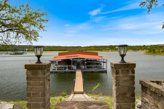 $684,000 | 9 Sunset Park Cove, Lakeway, TX 78734