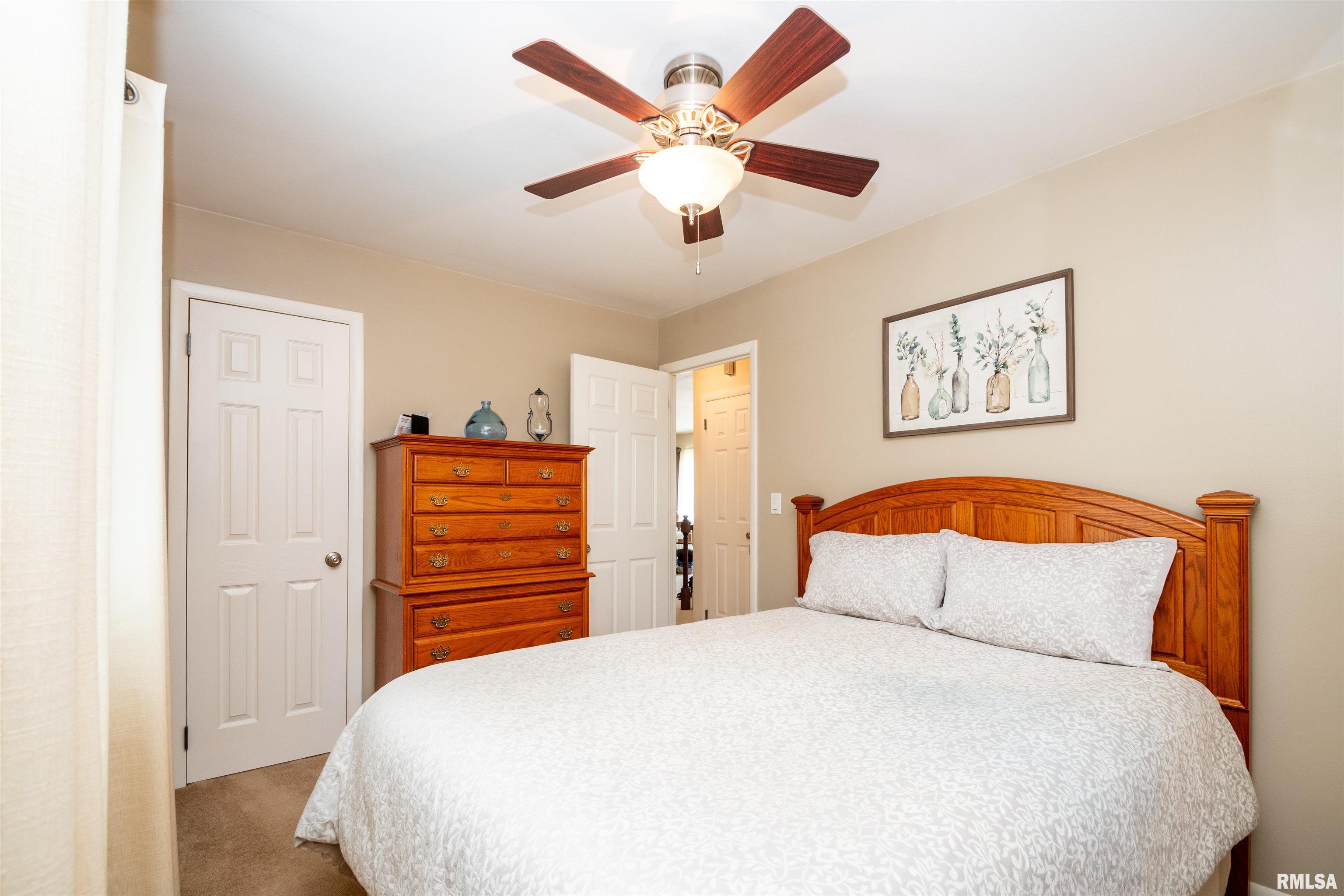 6203 North Randwick Road Peoria, IL 61615 - Photo 18 of 35