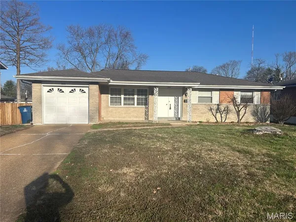$2,100 | 2231 Rosegarden Drive, St. Louis, MO 63125