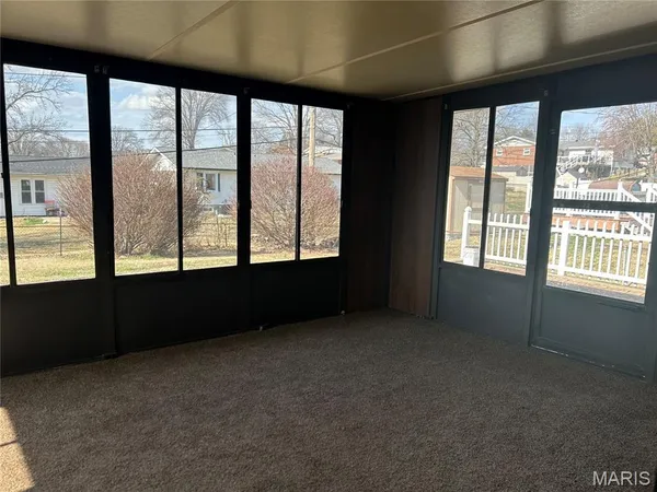 $2,100 | 2231 Rosegarden Drive, St. Louis, MO 63125