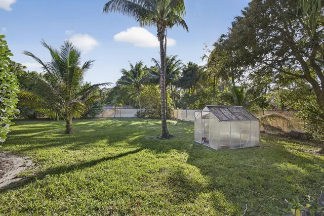 a view of outdoor space