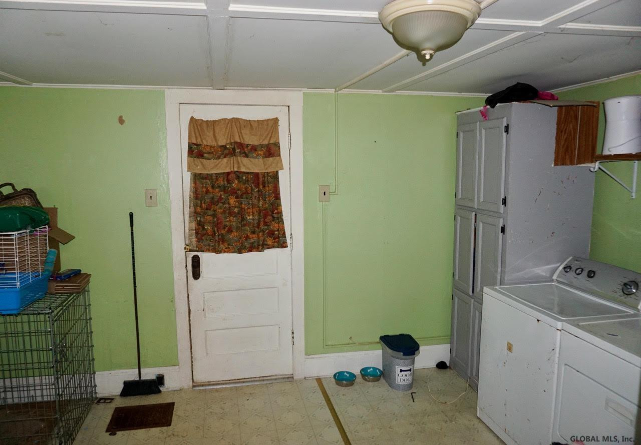 321 Vley Road Schenectady, NY 12302 - Photo 17 of 43 Photo 18