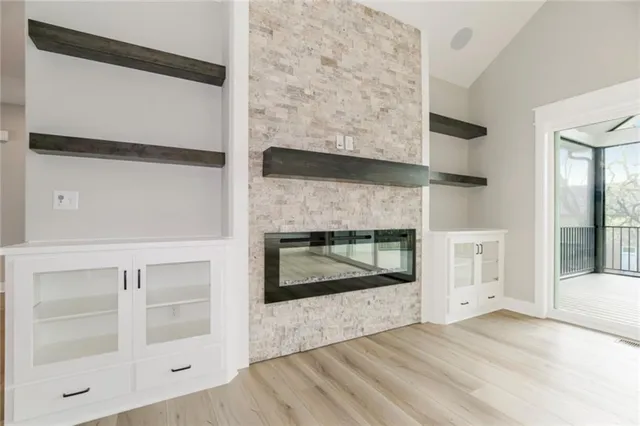 $725,000 | 3116 Southwest Summit View Trail, Lee's Summit, MO 64082