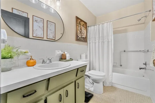 $224,900 | 2384 Tahitian Lane, Unit 22, Clearwater, FL 33763